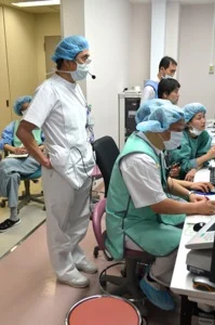小児不整脈科のカテーテル治療の様子